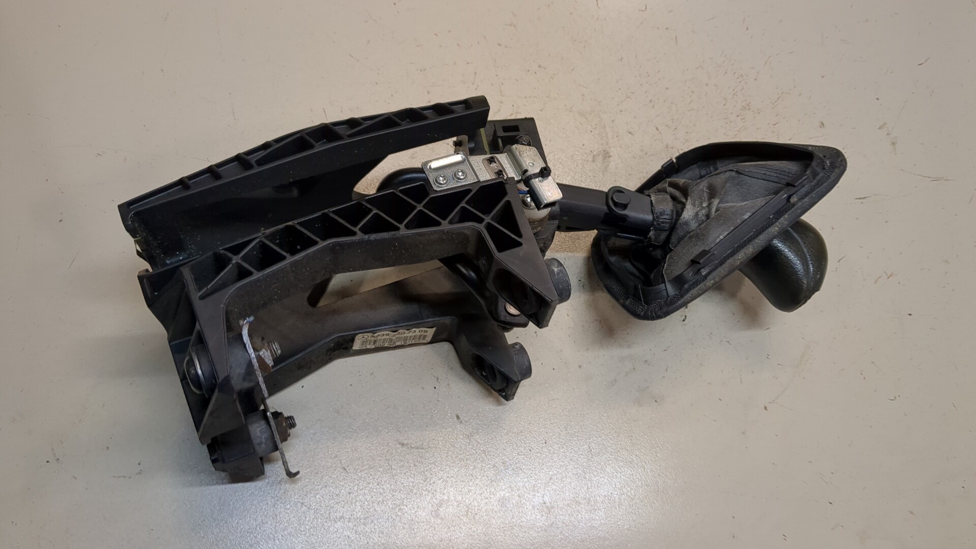 Кулиса МКПП / АКПП