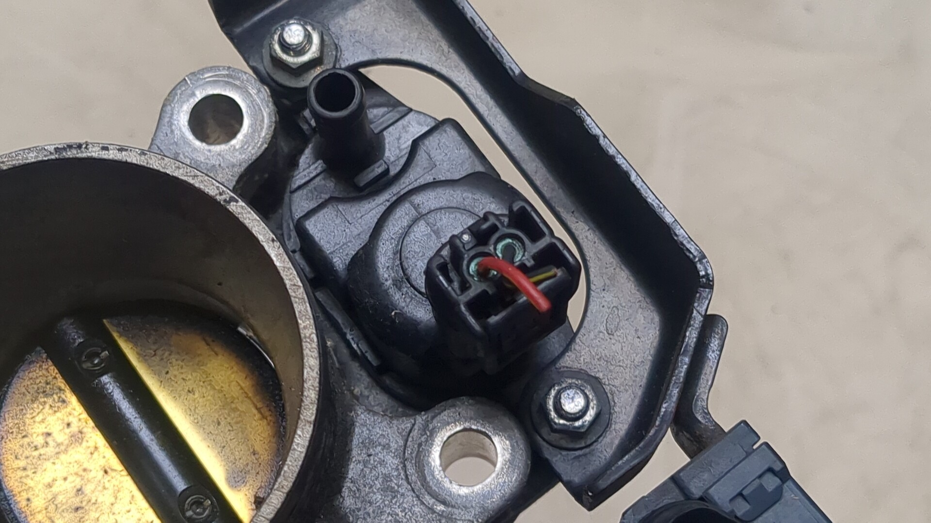 Заслонка дроссельная электрическая