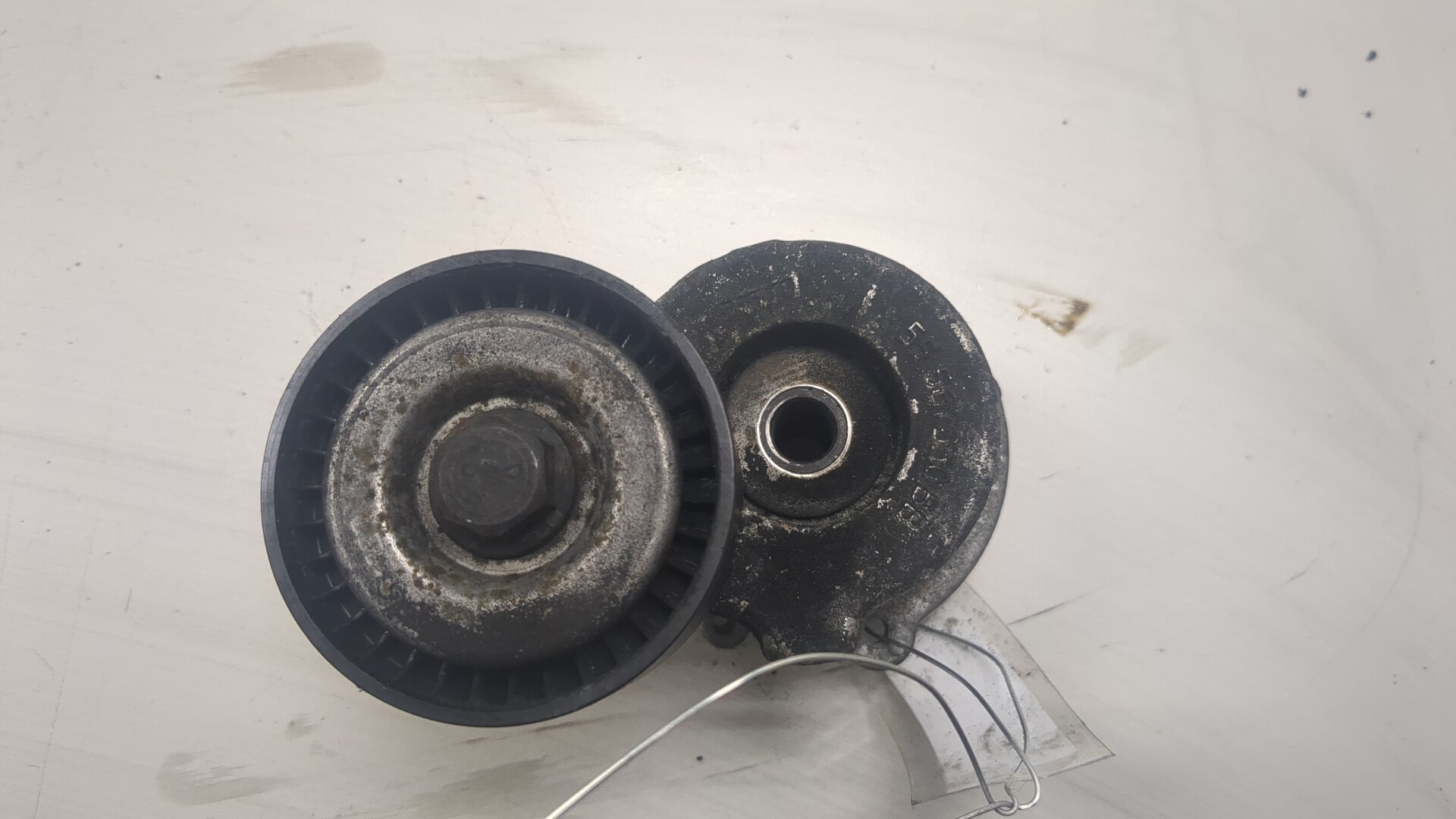 Натяжитель ремня