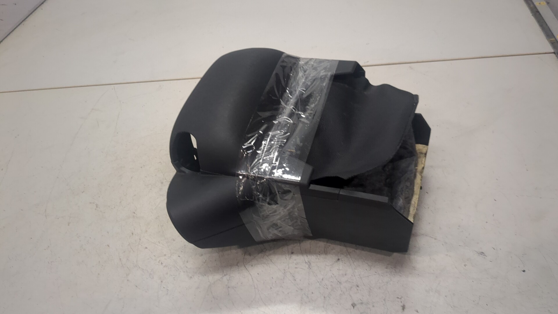 Кожух рулевой колонки