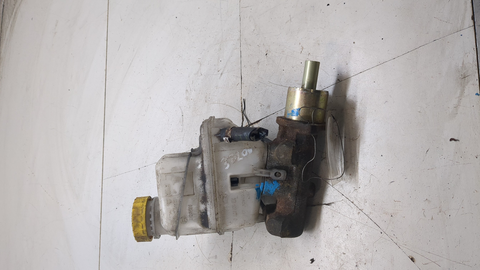 Цилиндр тормозной главный