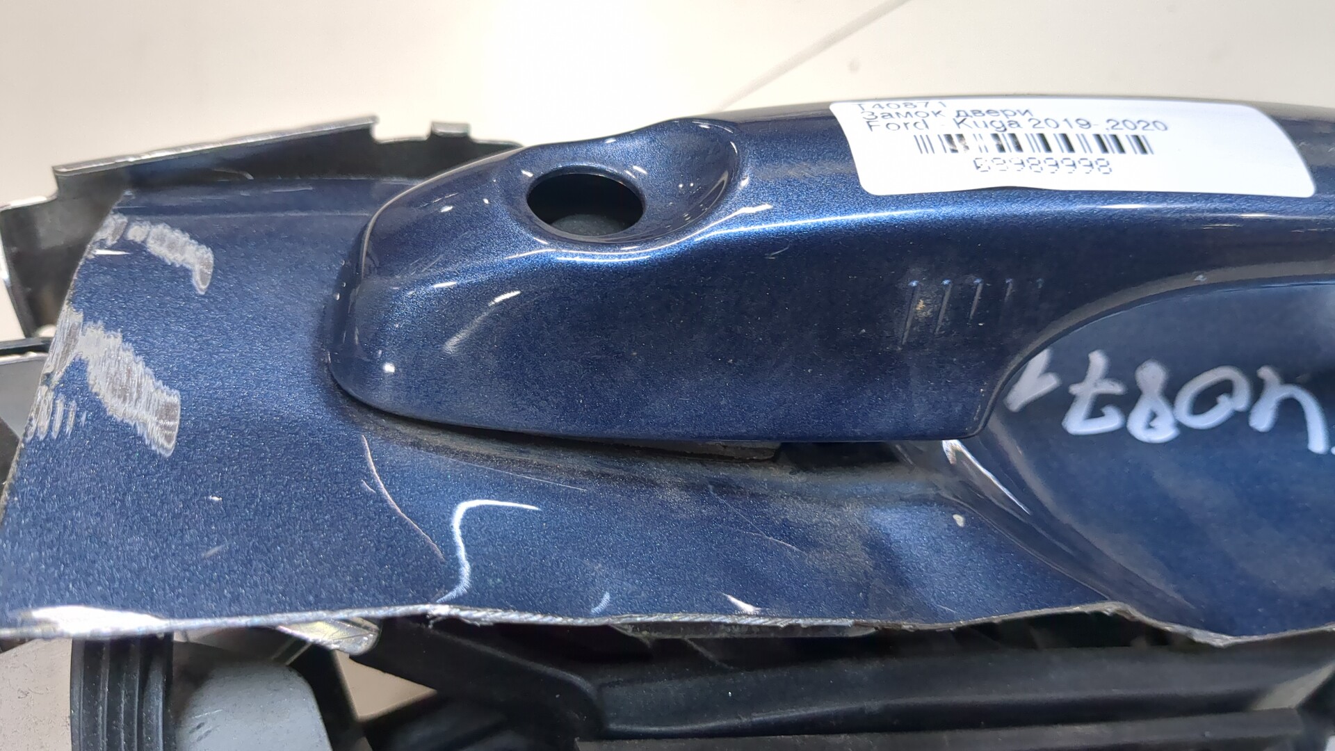 Замок двери передней правой