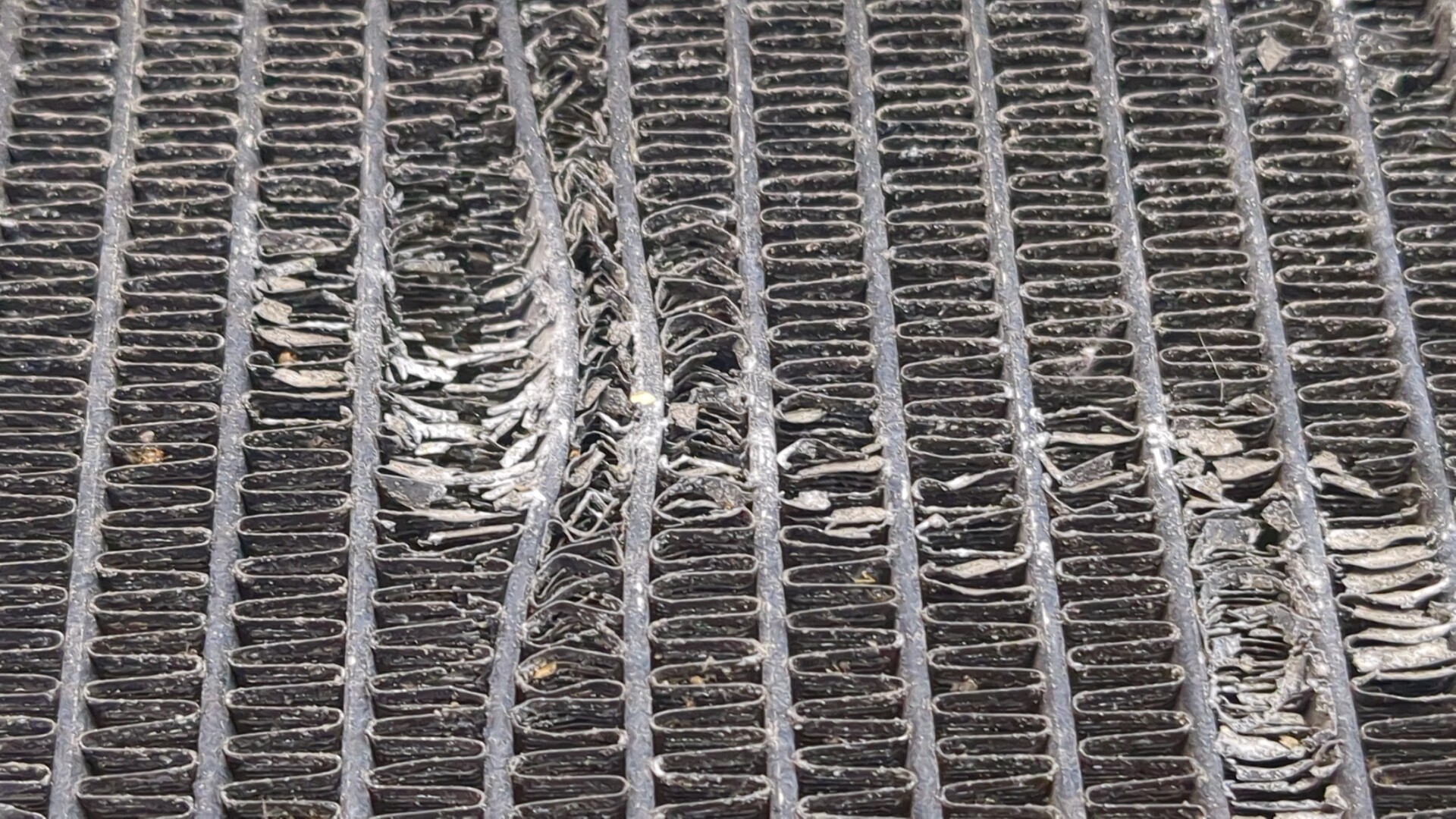 Радиатор охлаждения двигателя основной