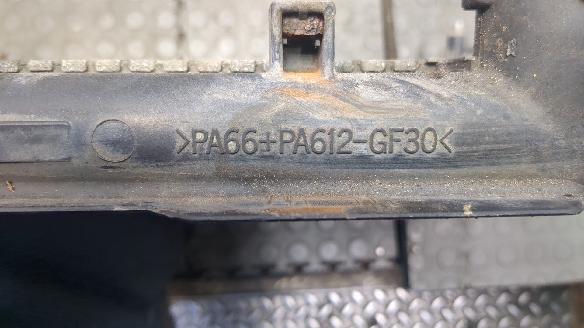 Радиатор охлаждения двигателя основной