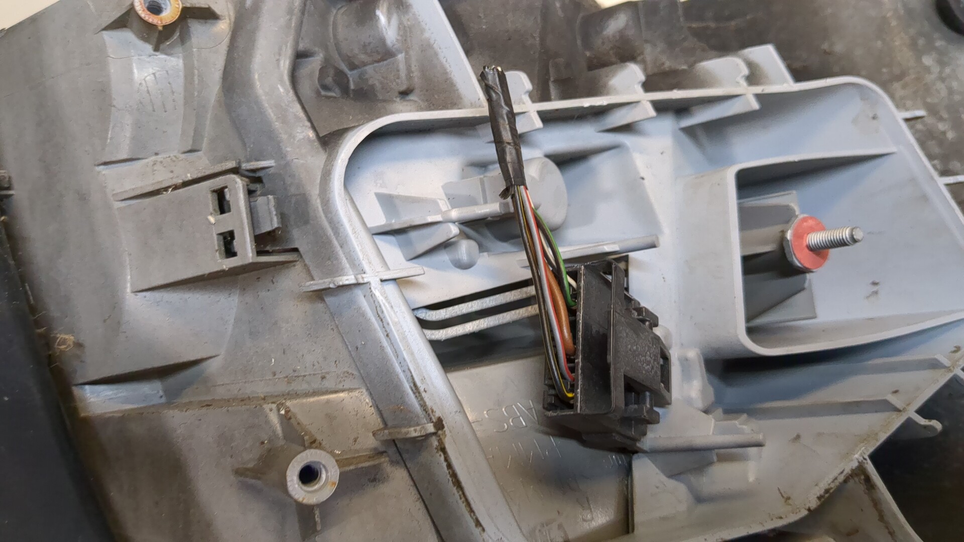 Фонарь задний правый