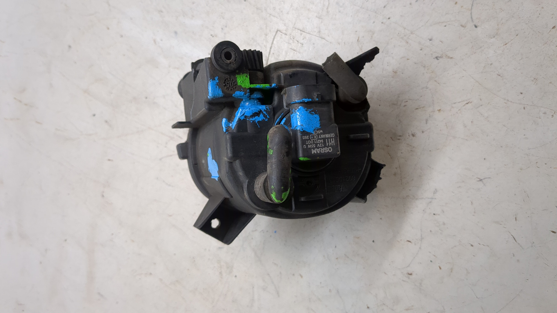 Фара противотуманная левая