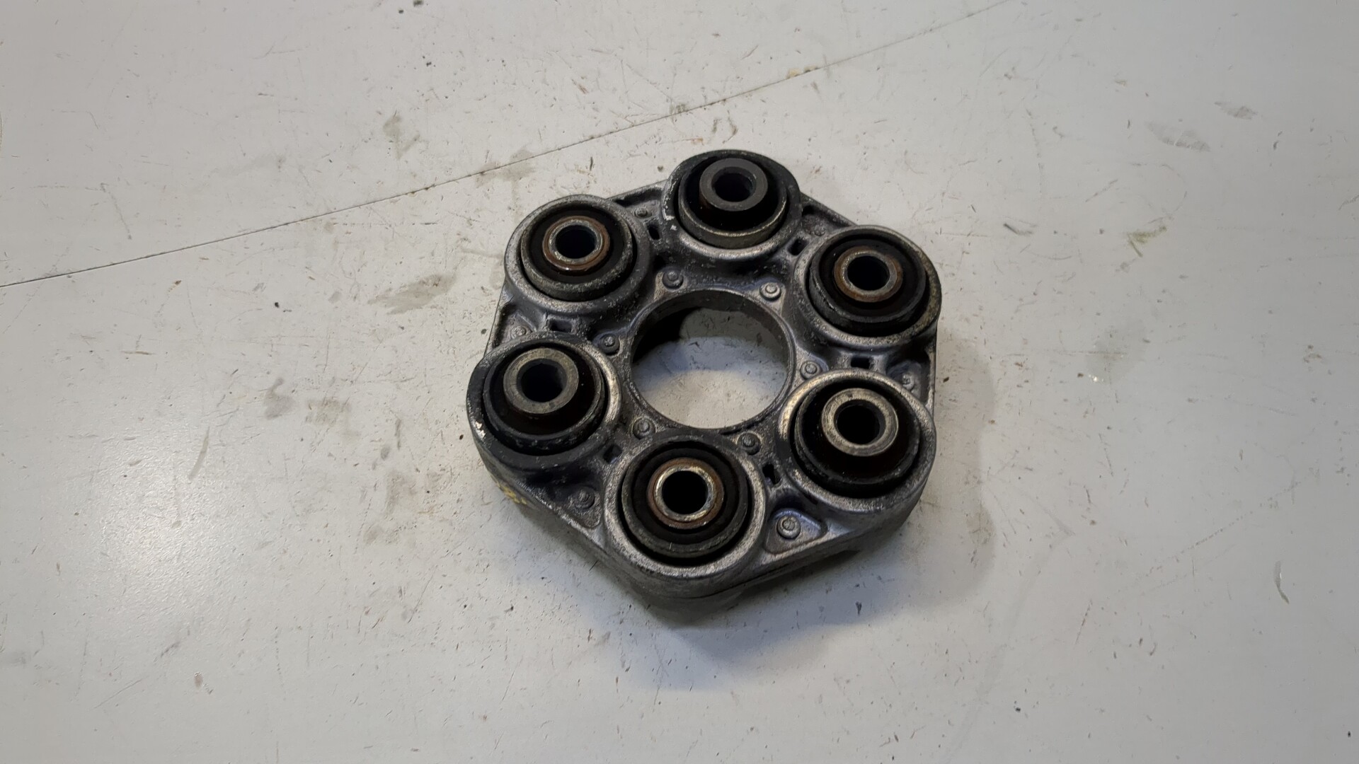 Муфта эластичная карданного вала