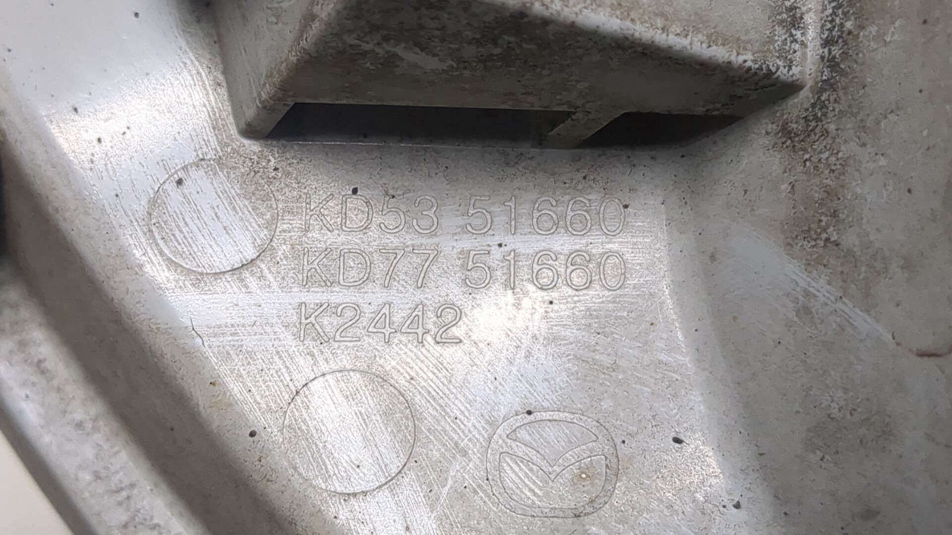 Отражатель в бампер задний левый