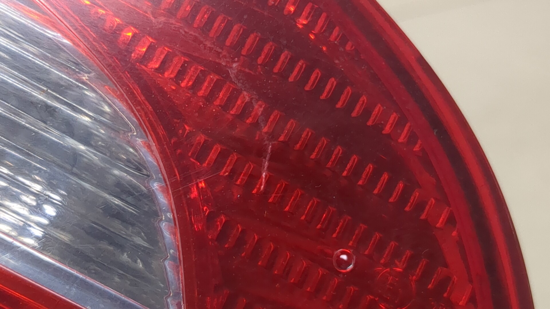 Фонарь задний внутренний правый