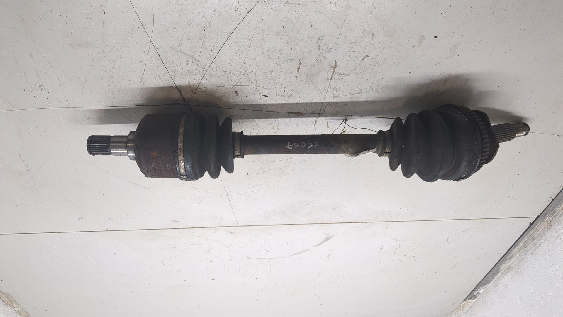 Полуось передняя левая