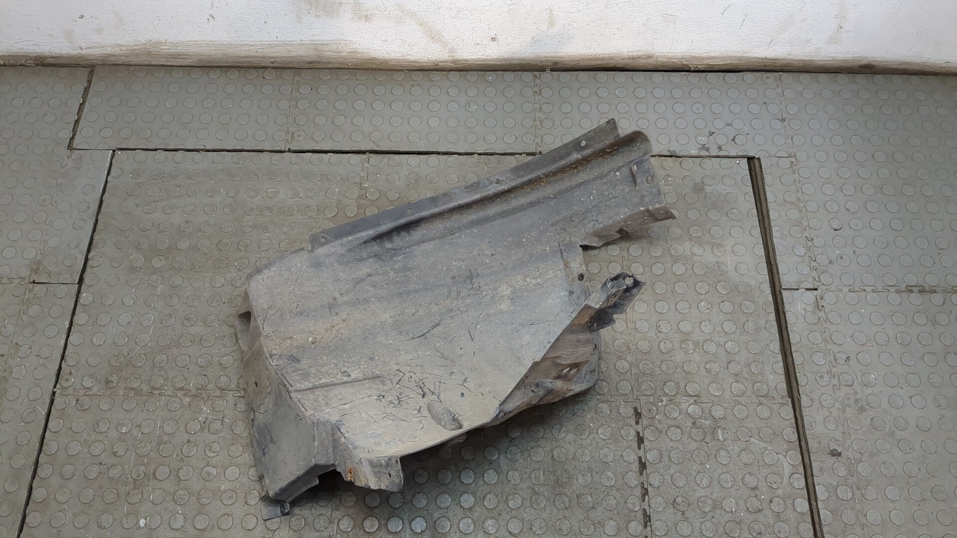 Локер передний правый