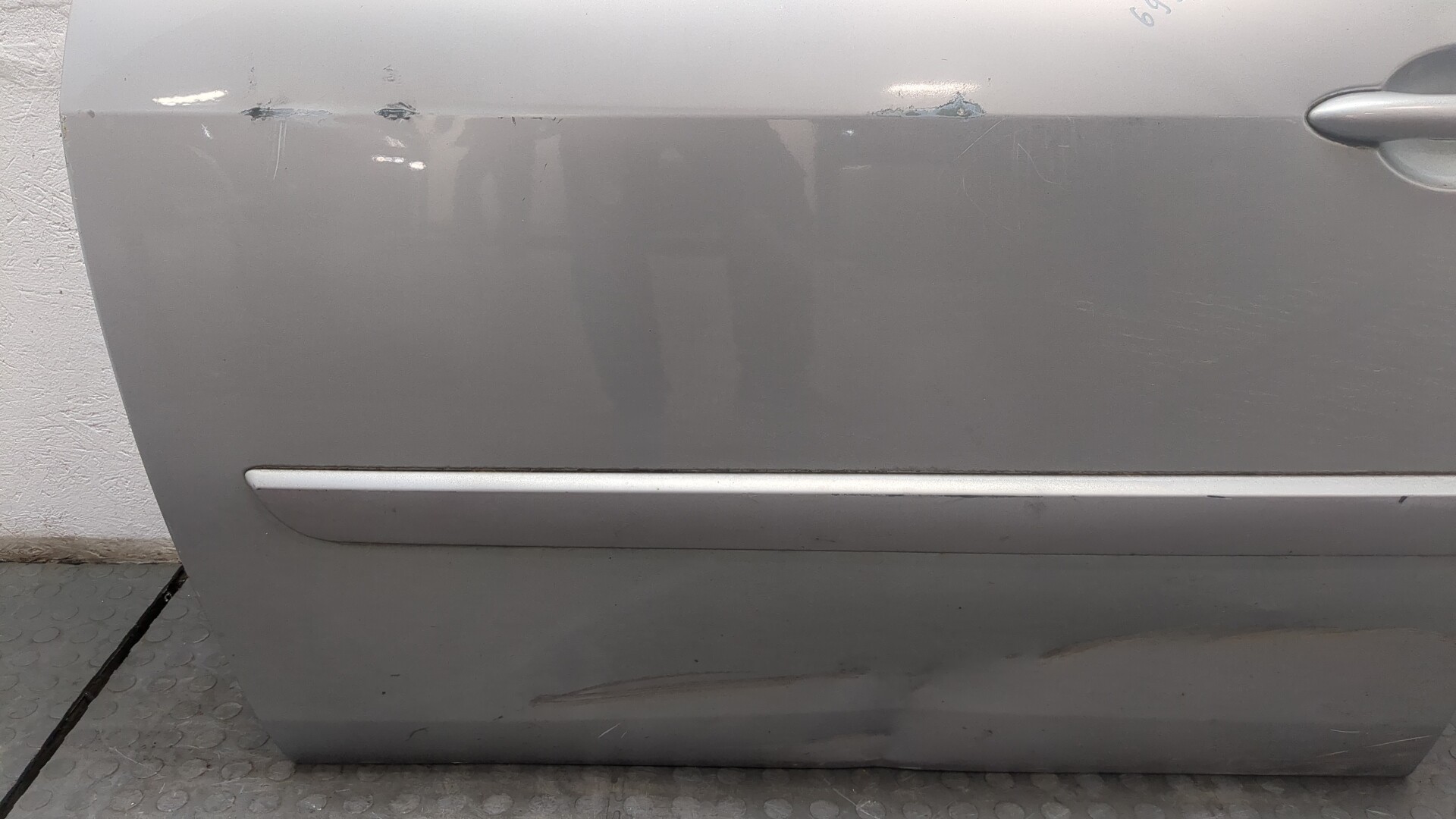 Дверь передняя левая