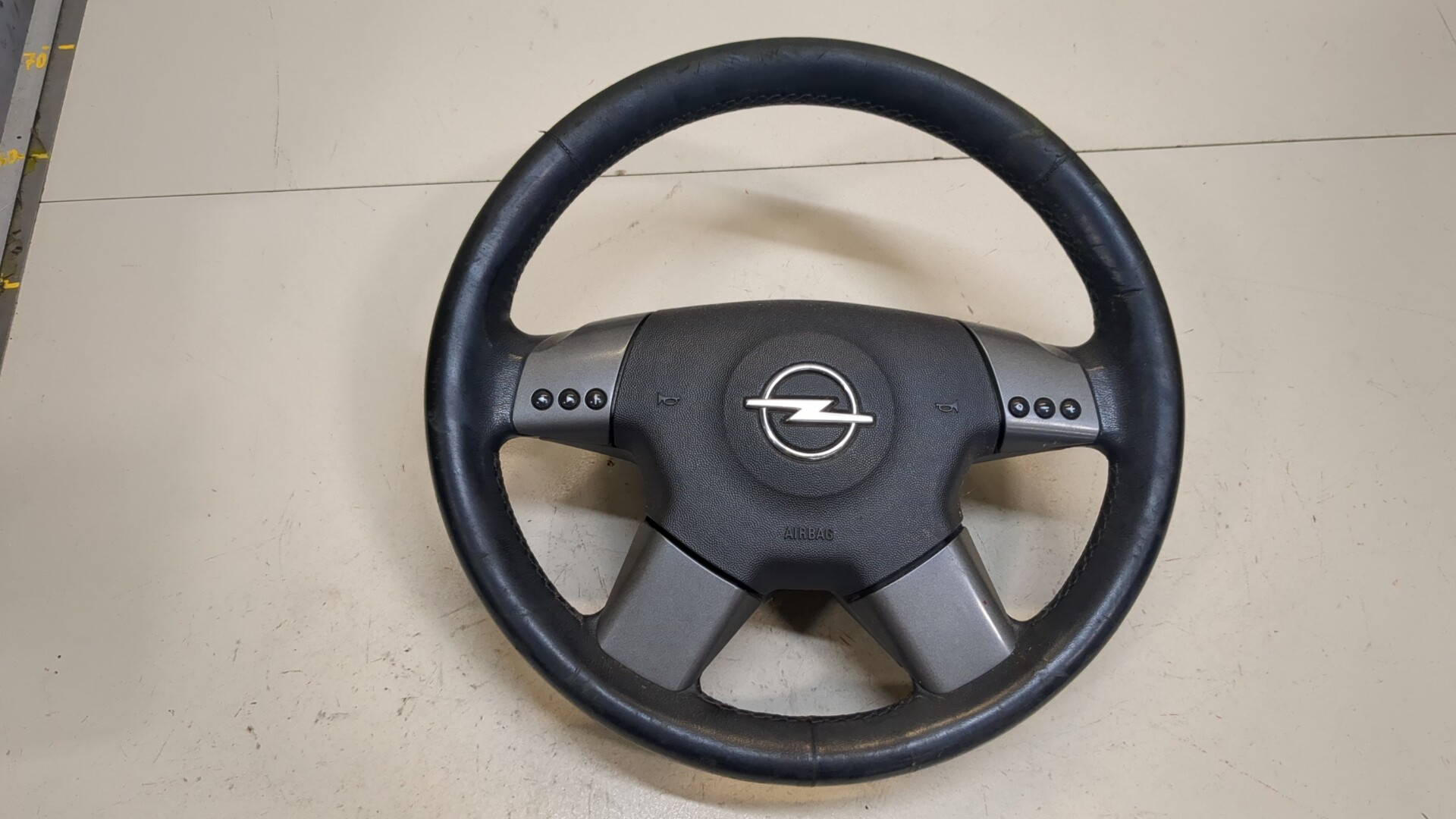 Рулевое колесо (руль)