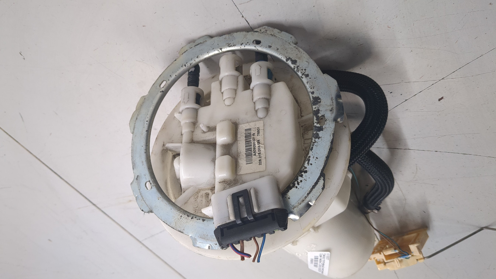 Насос топливный электрический