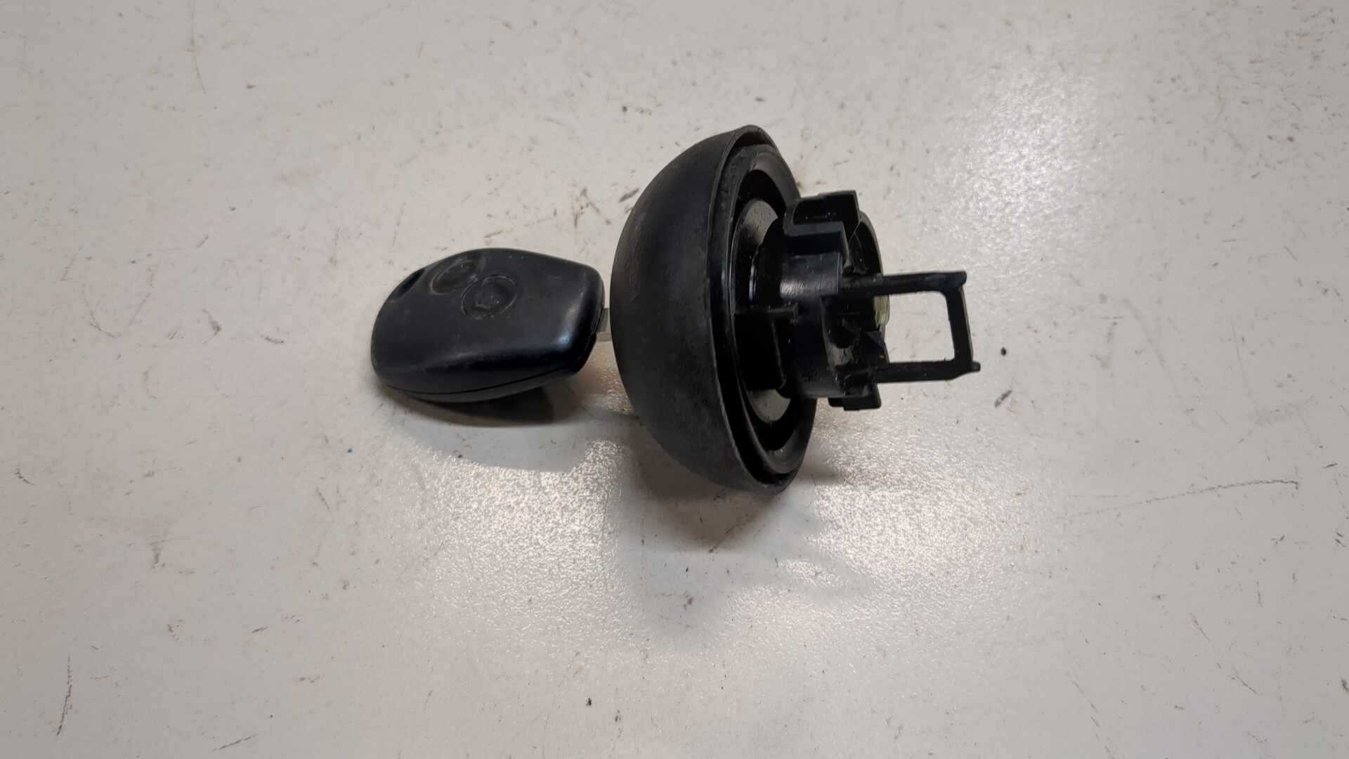 Крышка бензобака