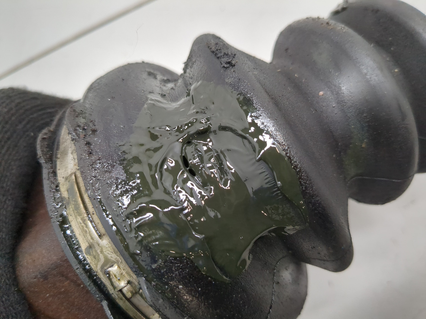 Полуось передняя левая