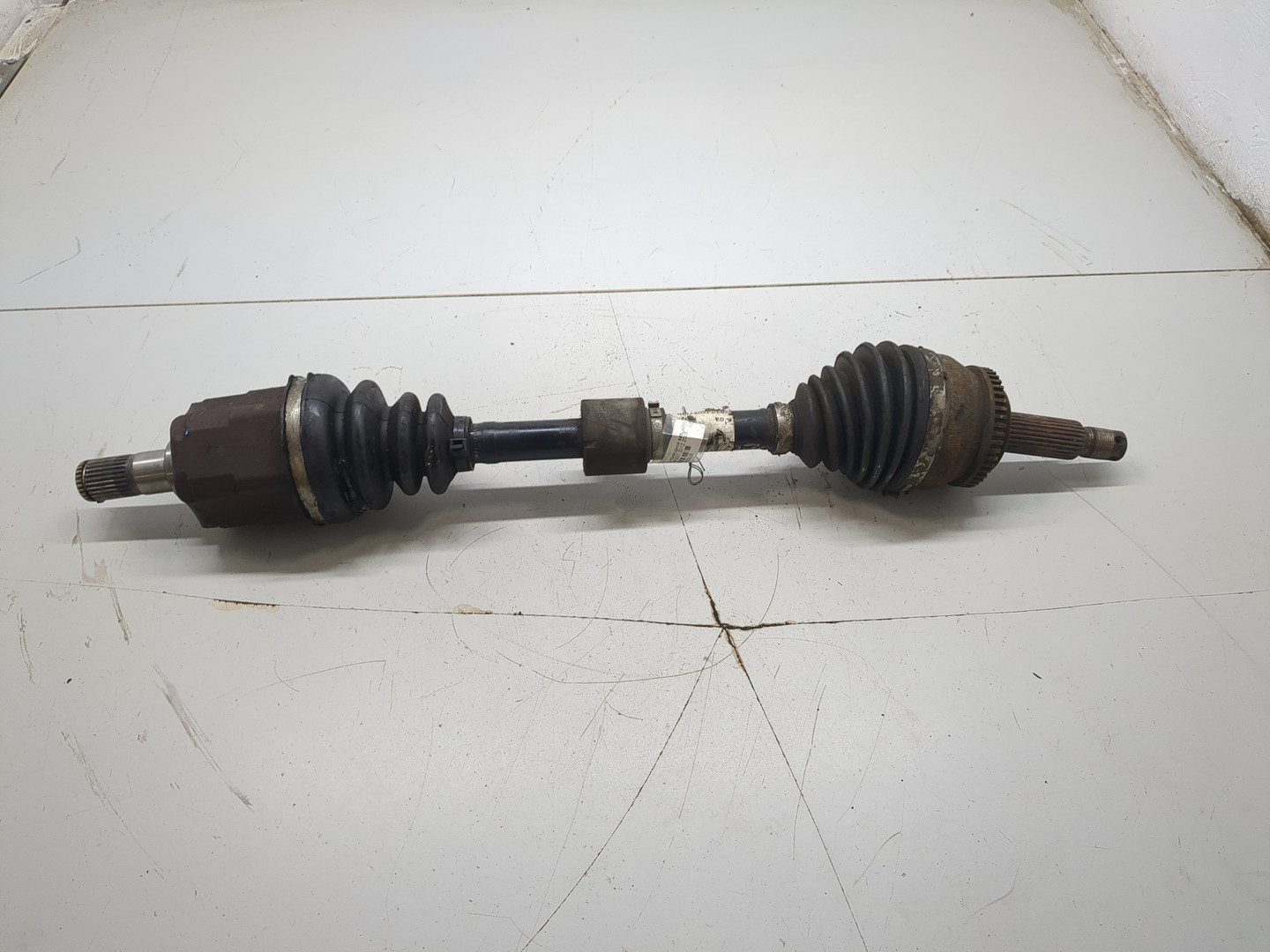 Полуось передняя левая