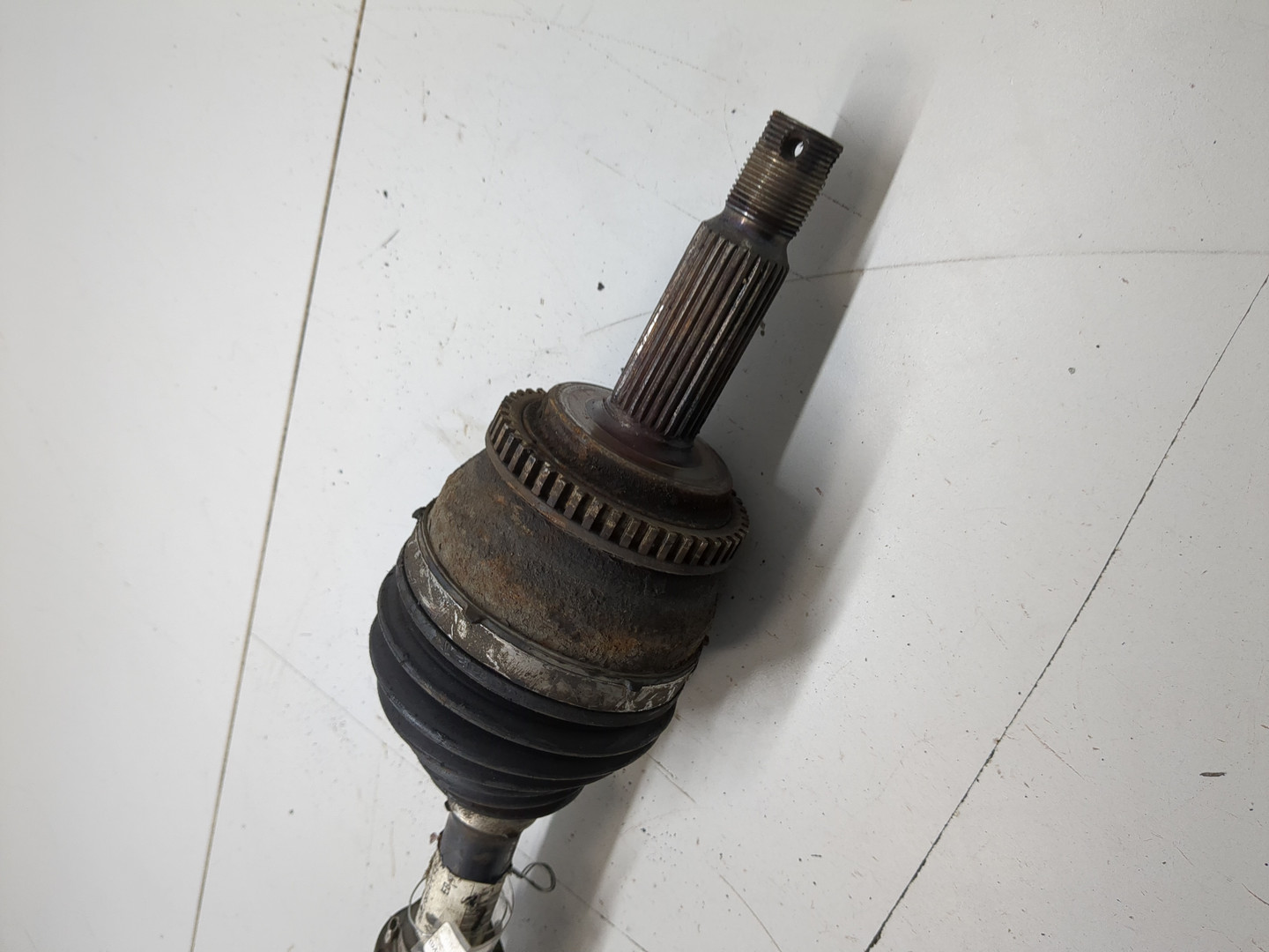 Полуось передняя левая