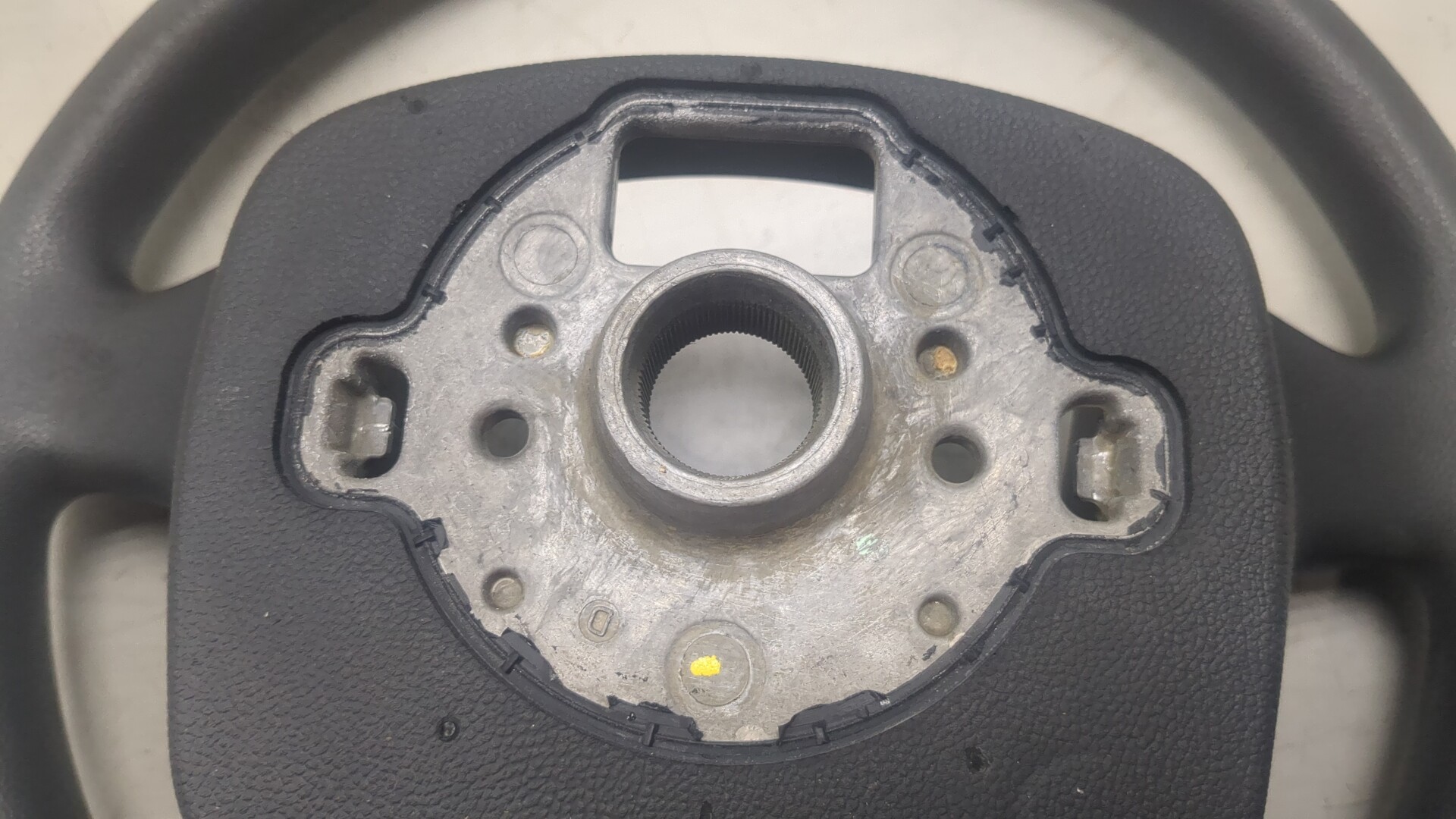 Рулевое колесо (руль)