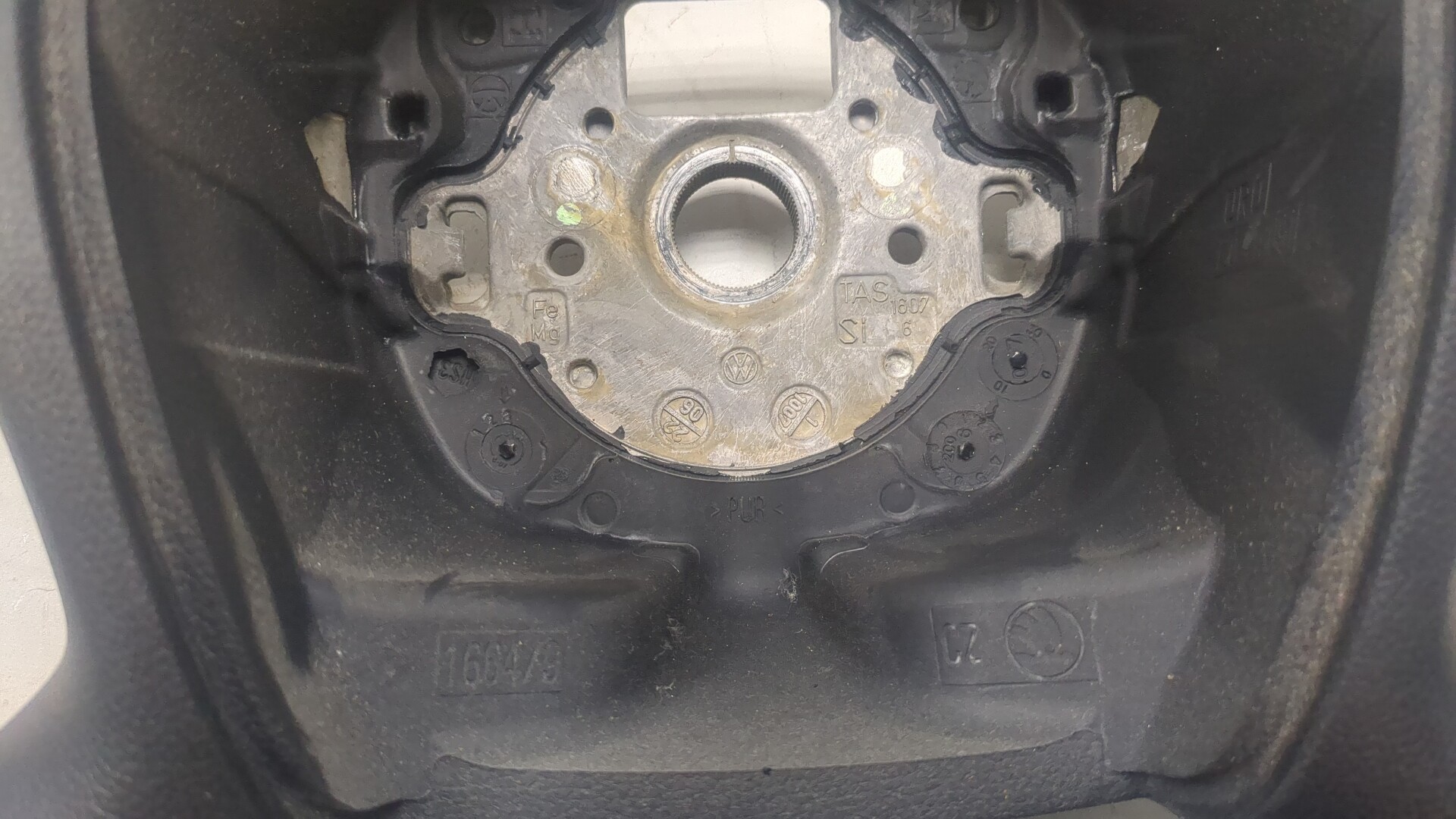 Рулевое колесо (руль)