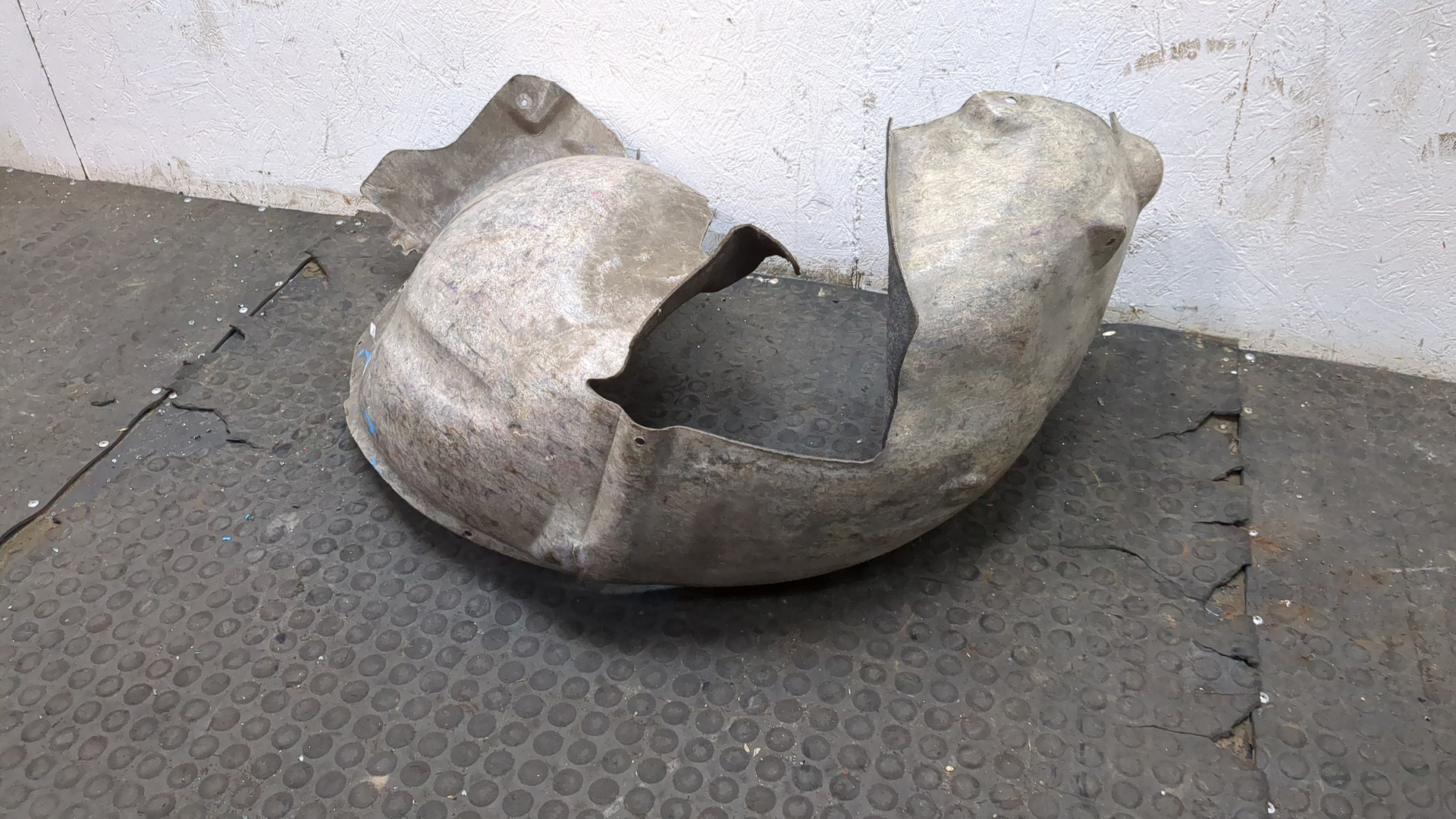 Локер передний правый