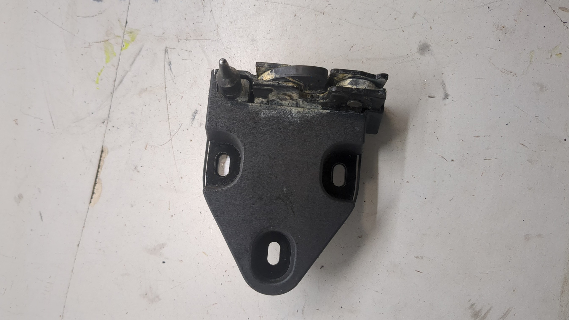 Замок двери задней правой