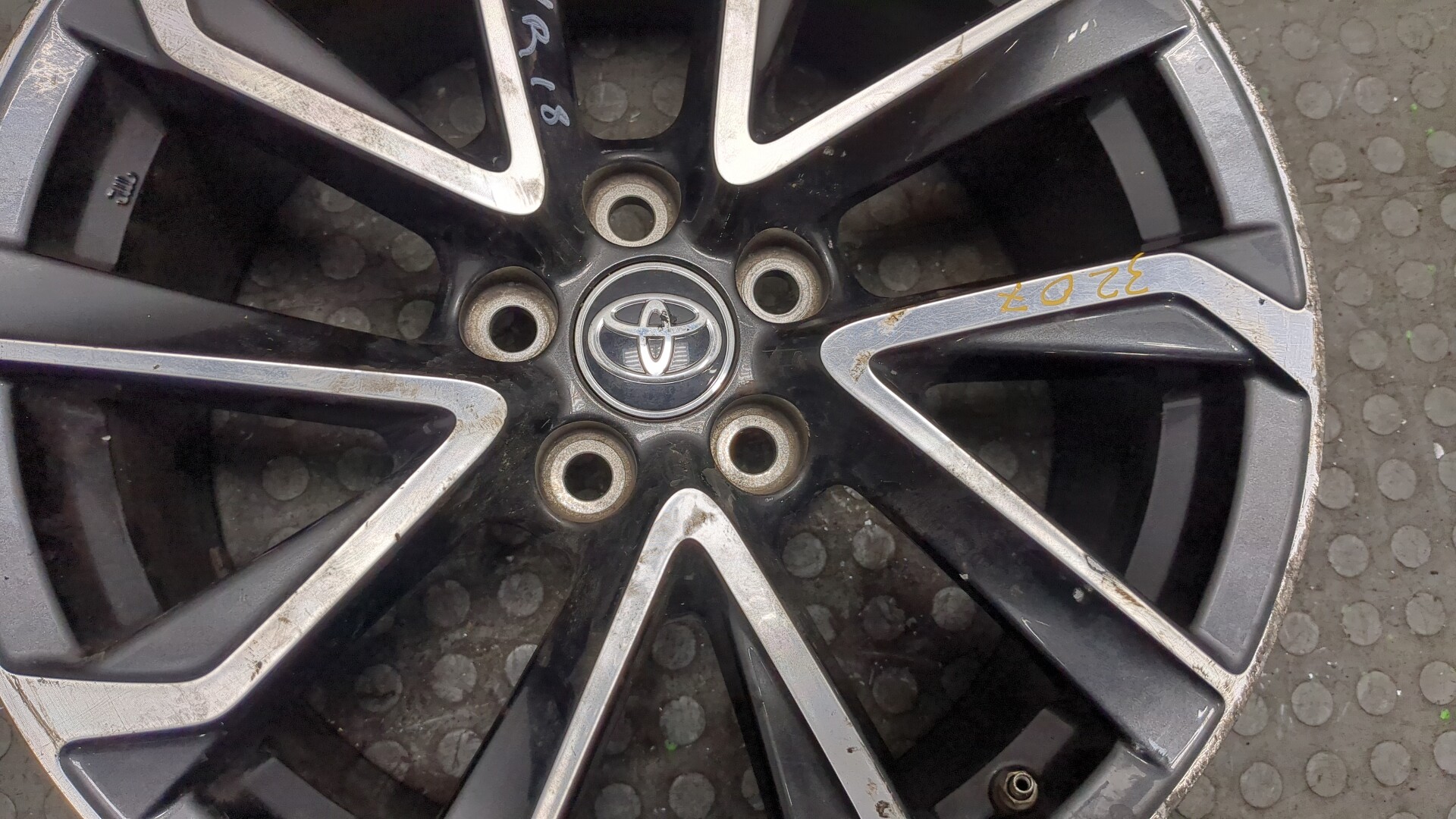 Диск колесный литой