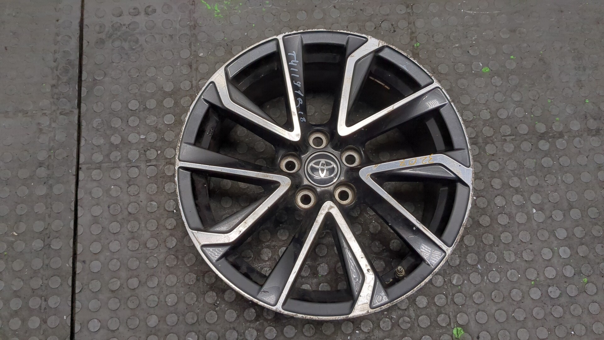 Диск колесный литой