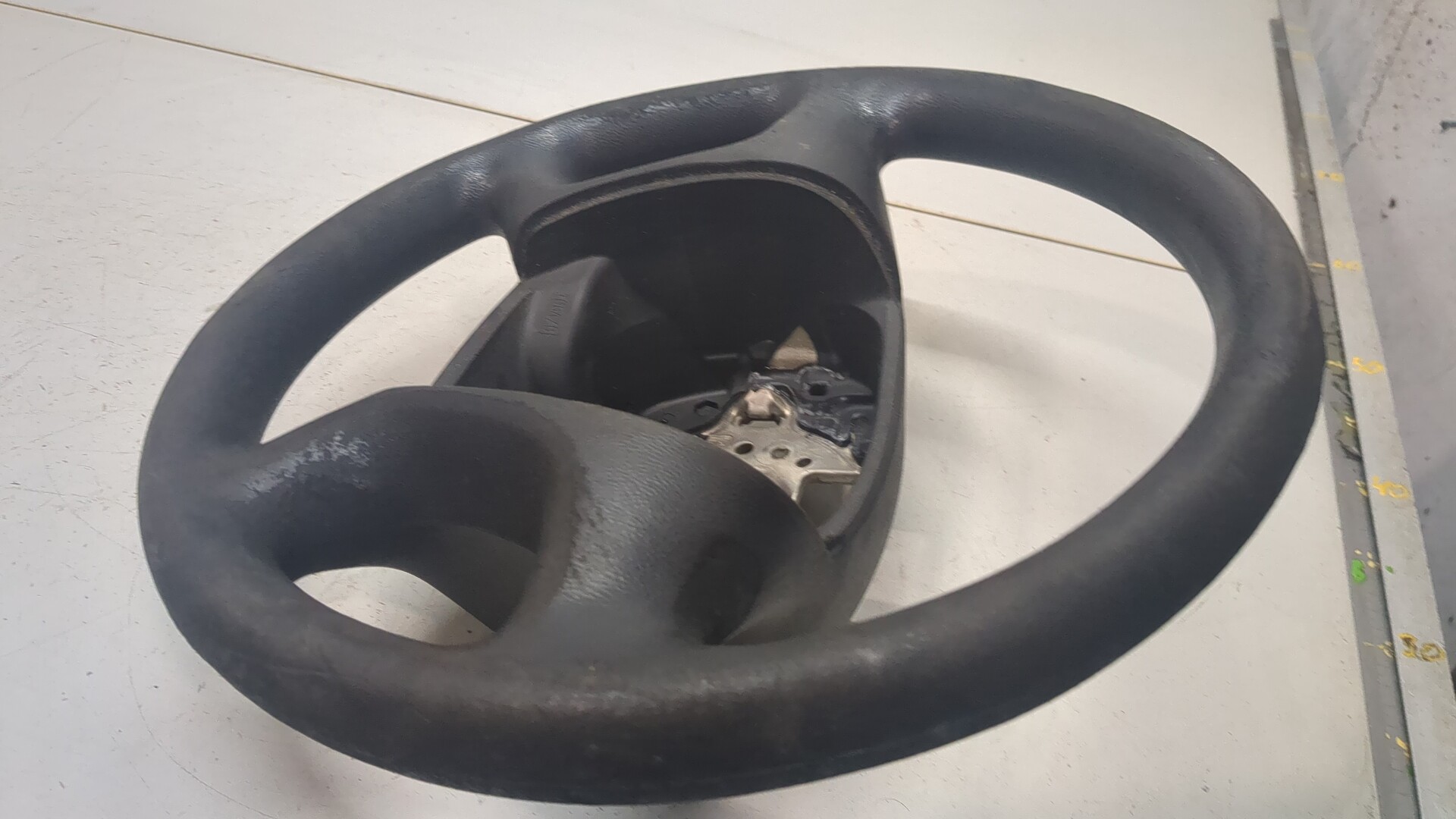 Рулевое колесо (руль)