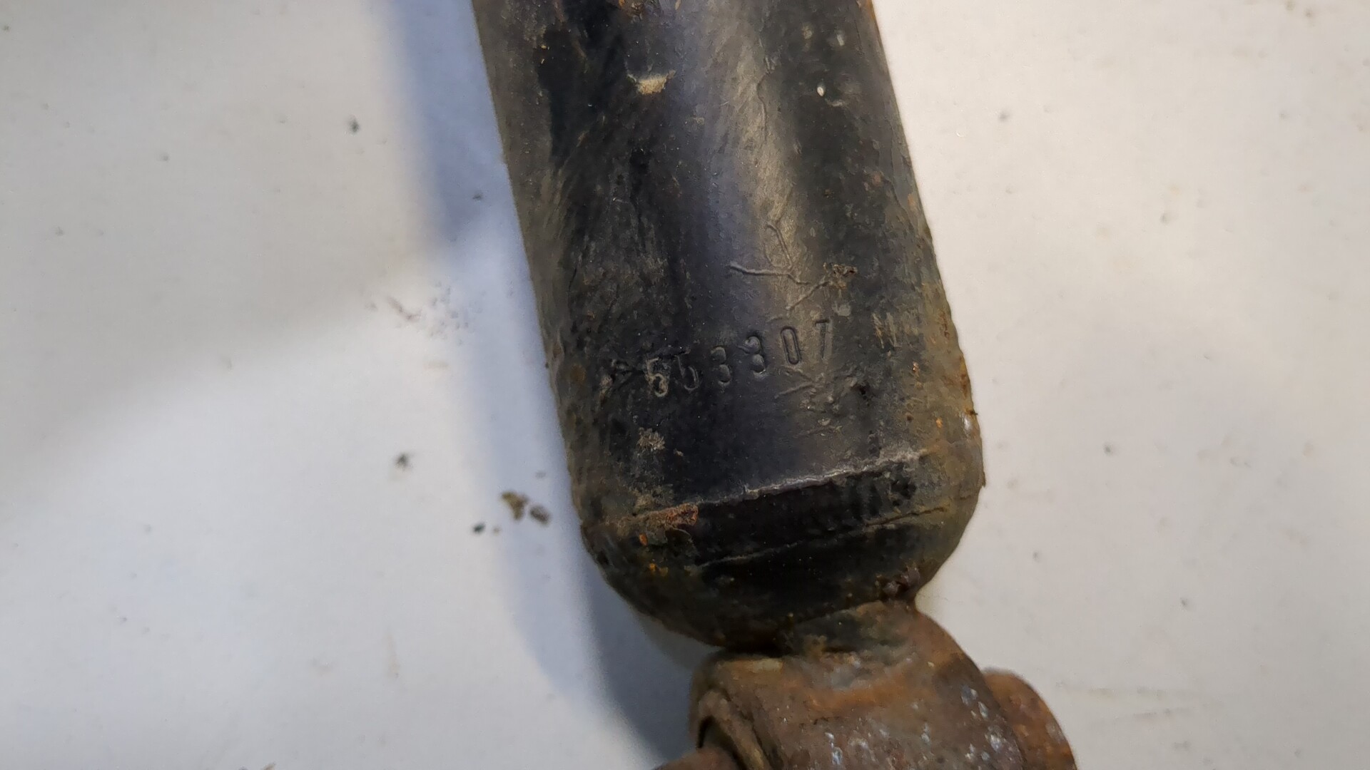 Амортизатор задний (стойка)