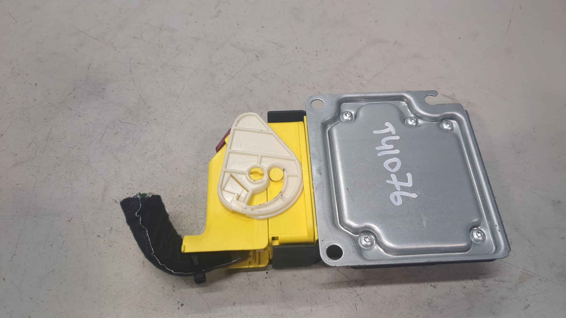 Блок управления подушек безопасности (AIR BAG)