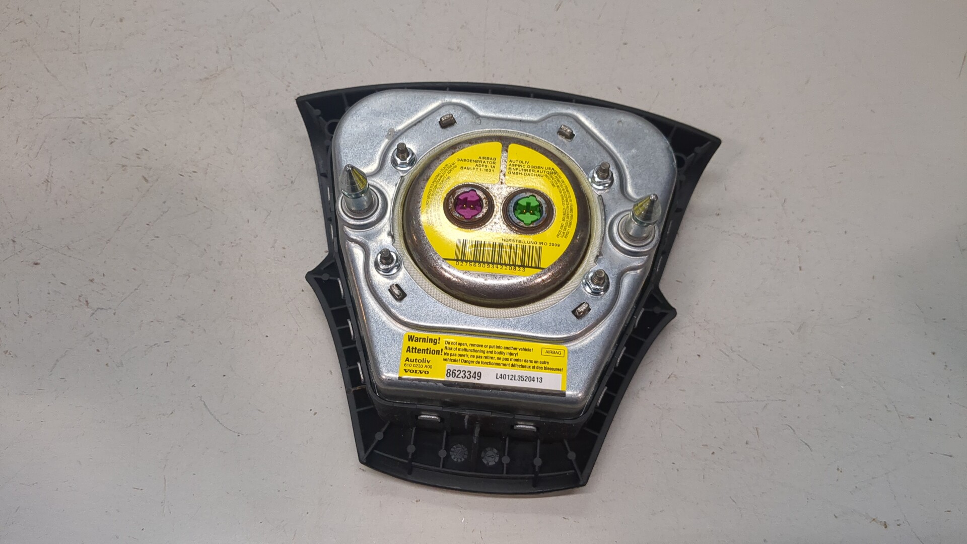 Подушка безопасности в рулевое колесо