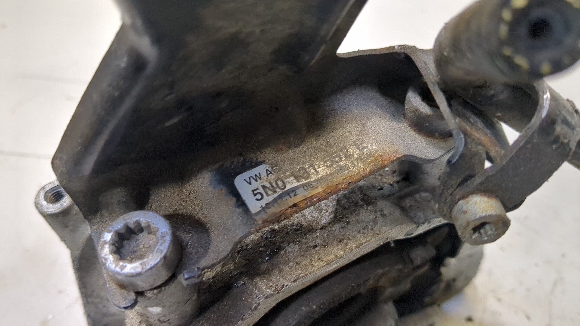 Опора двигателя