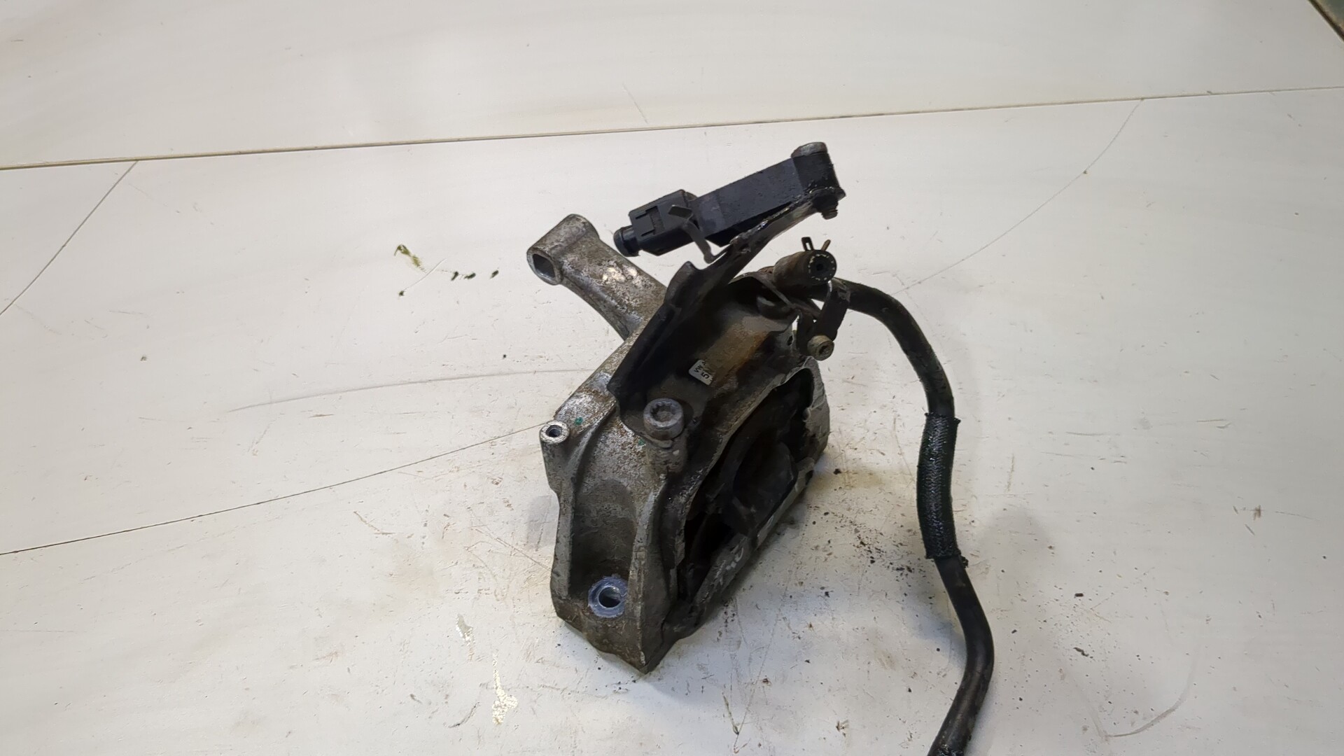 Опора двигателя