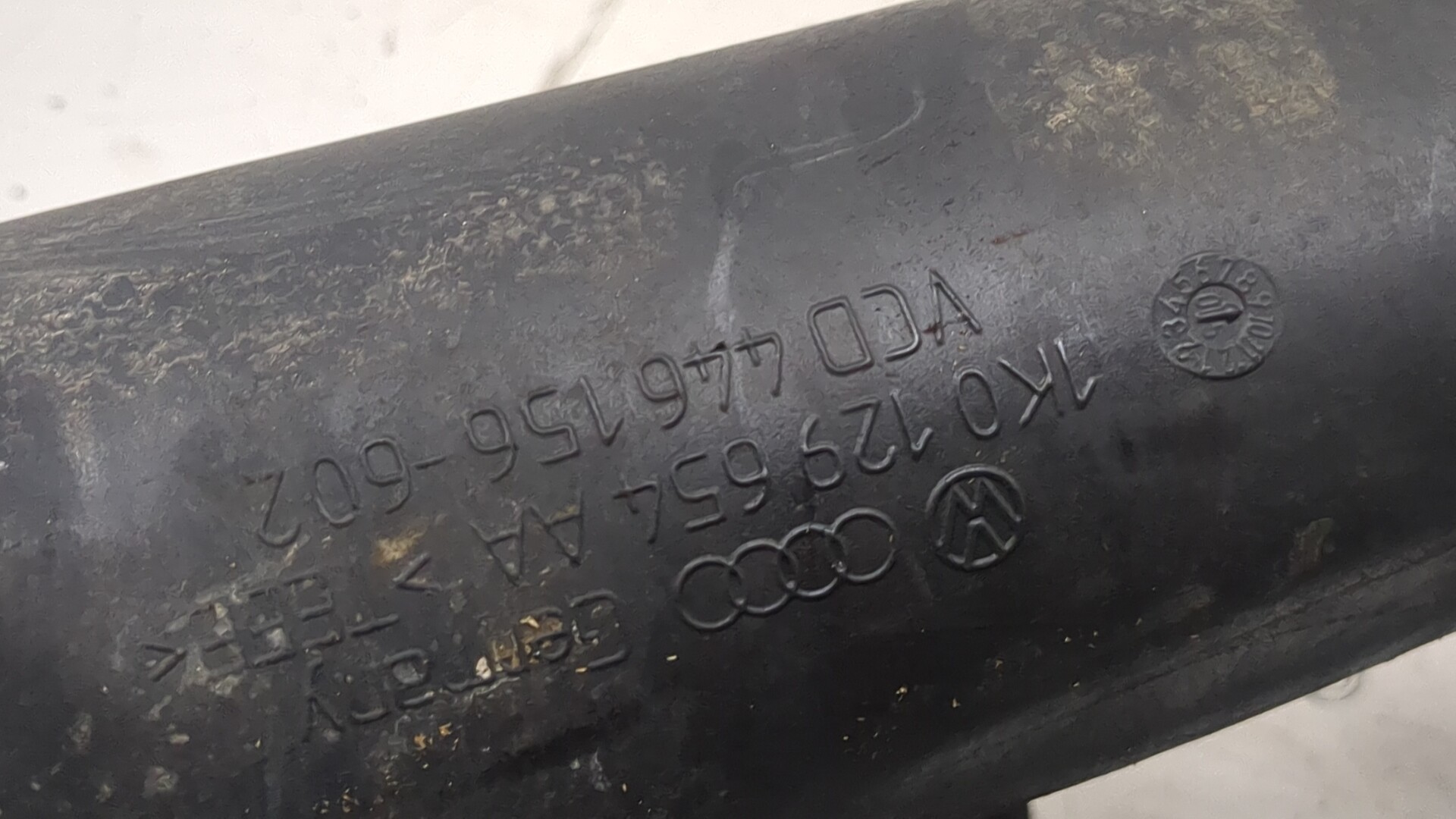 Патрубок воздушного фильтра