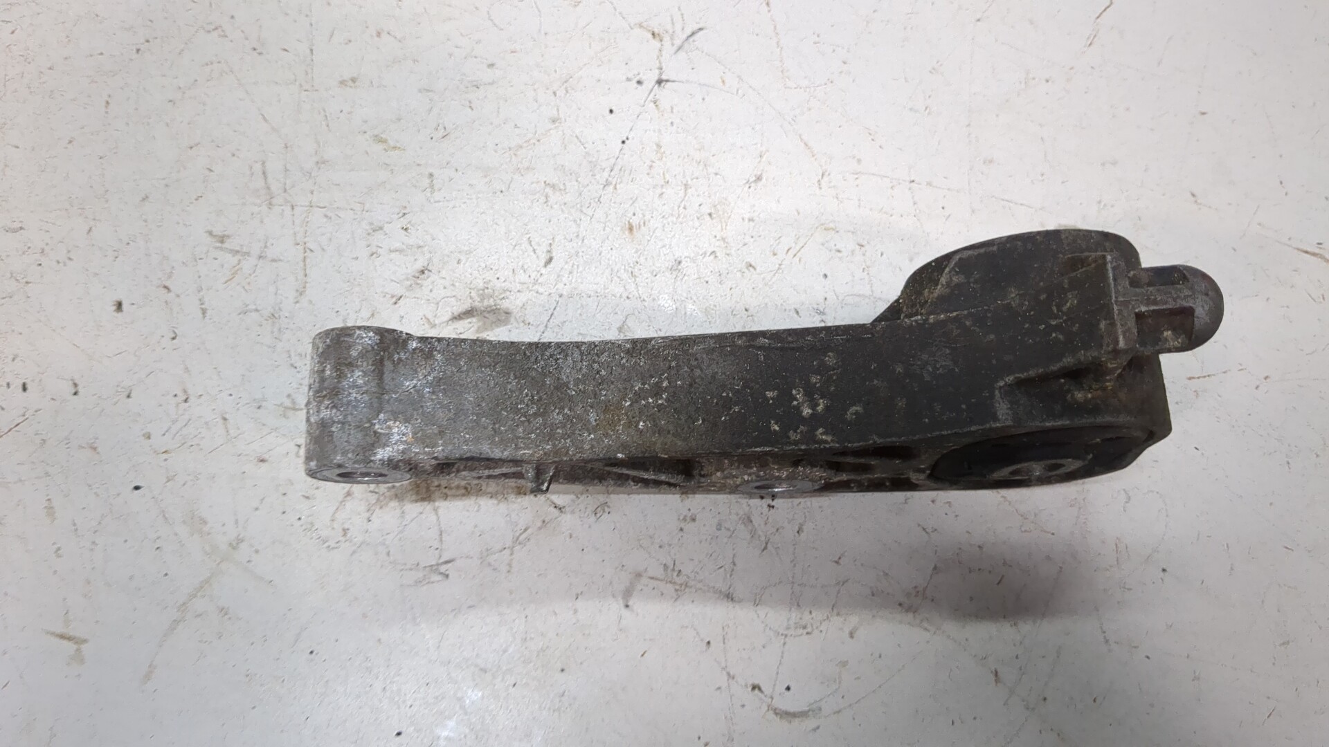 Опора КПП левая