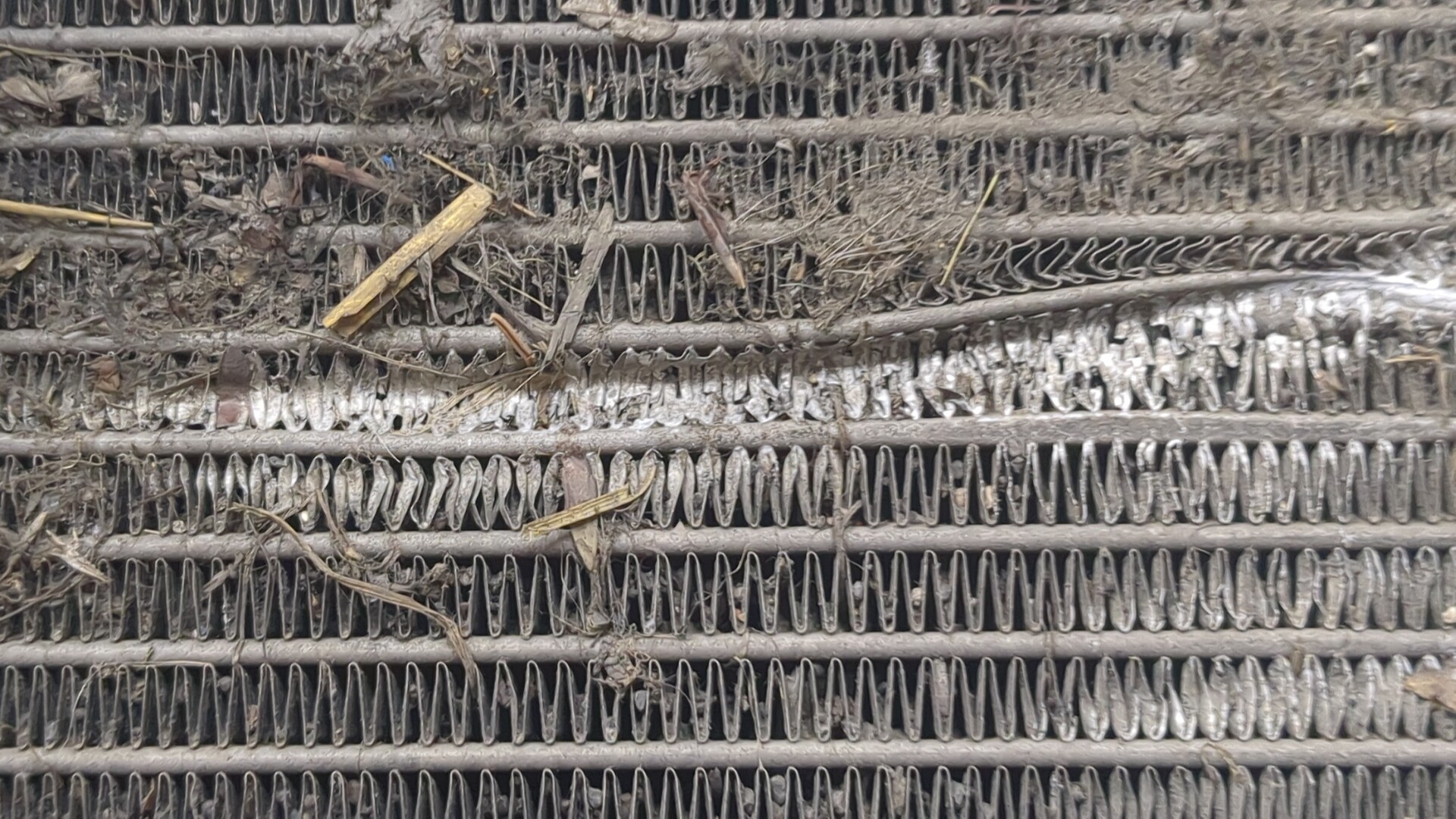 Радиатор охлаждения двигателя основной