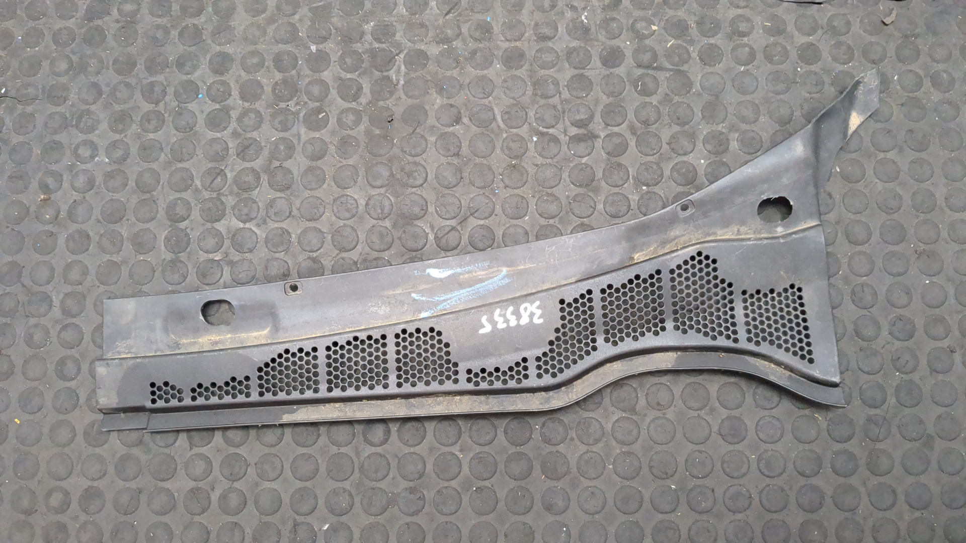 Решетка стеклоочистителей (Жабо)