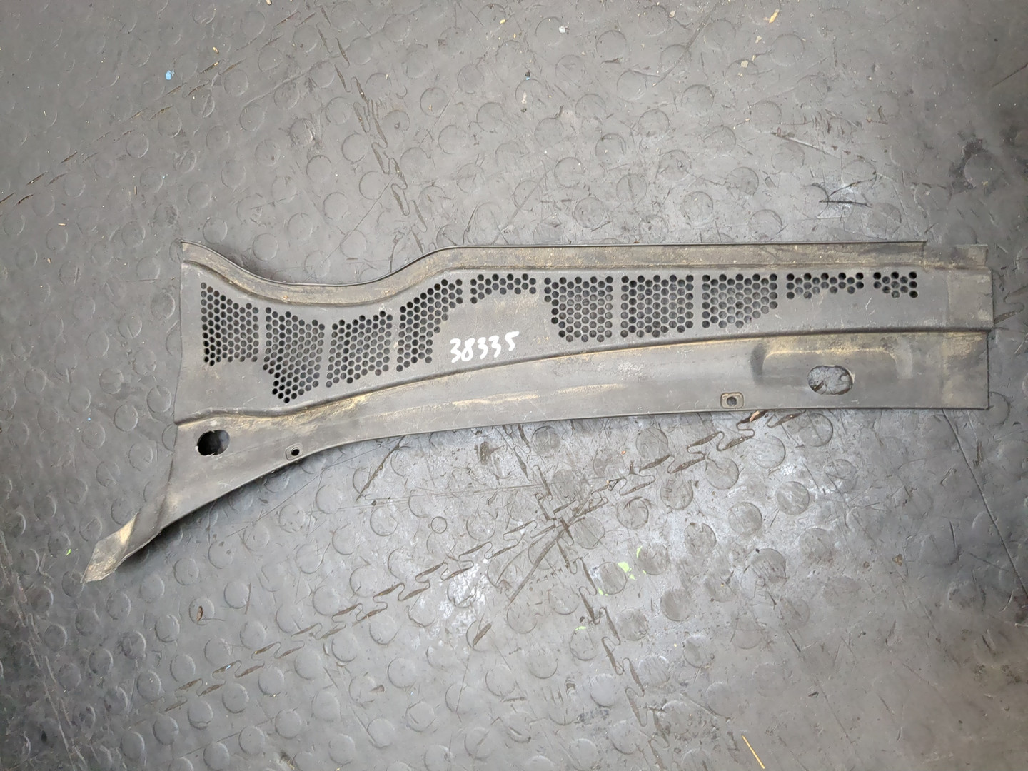 Решетка стеклоочистителей (Жабо)