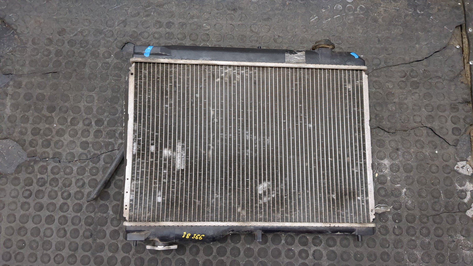 Радиатор охлаждения двигателя основной