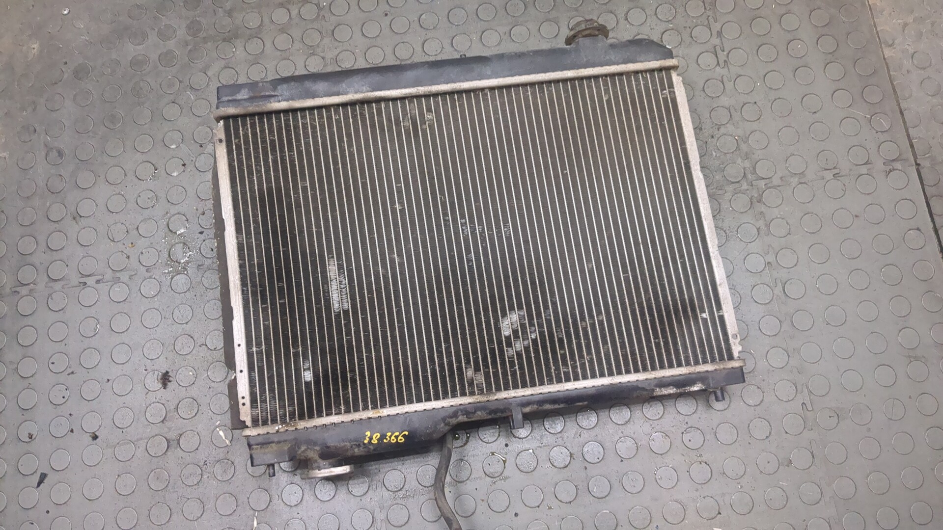Радиатор охлаждения двигателя основной