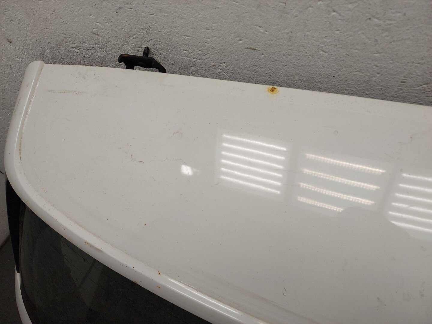 Дверь багажника