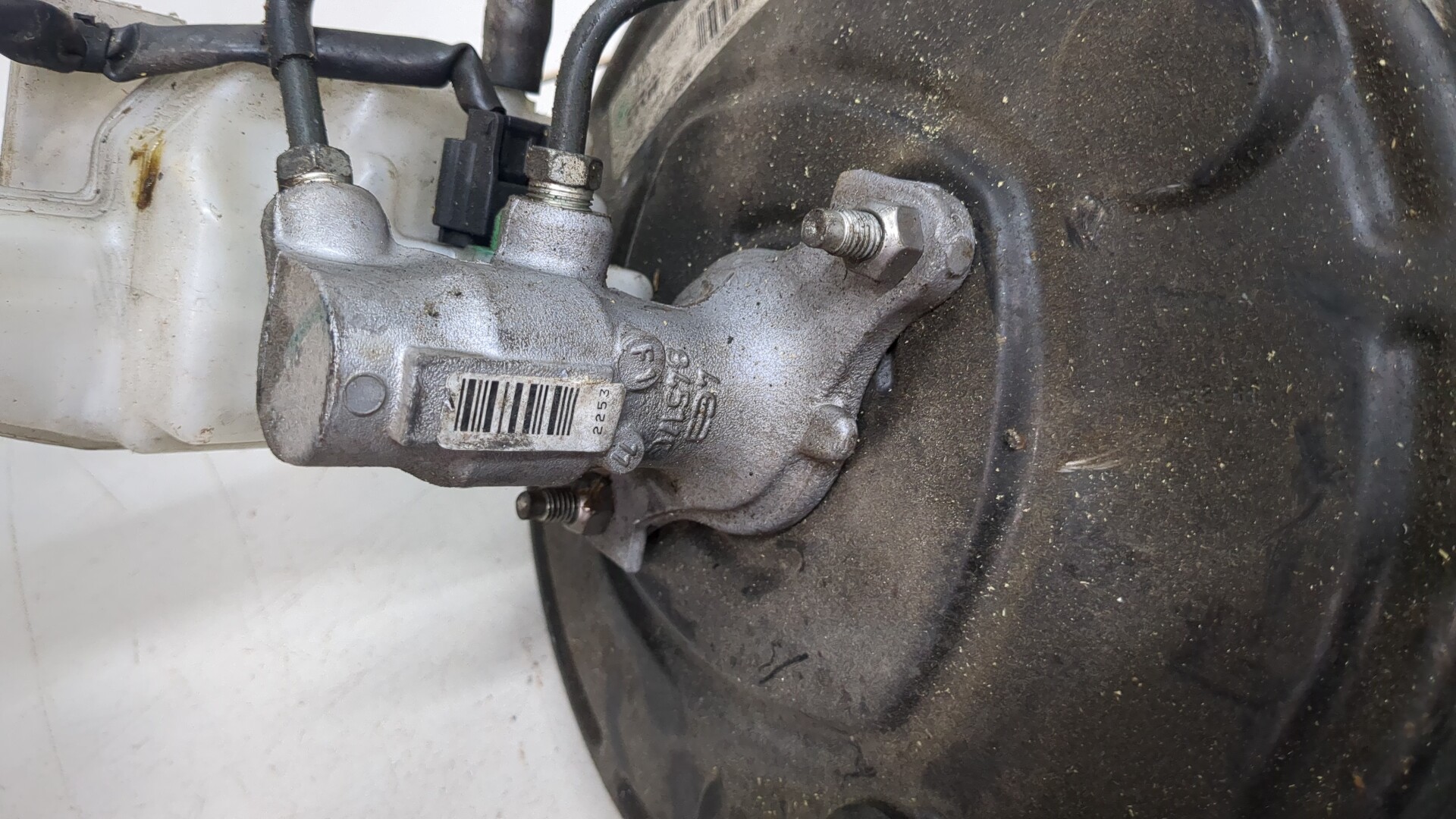 Цилиндр тормозной главный