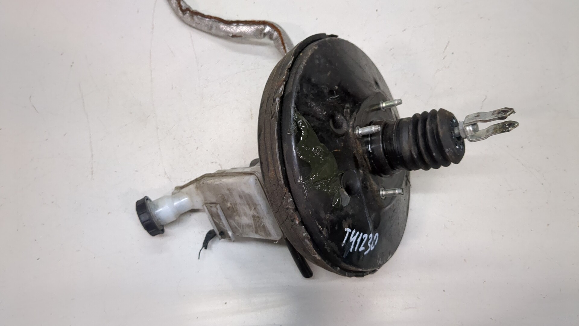 Цилиндр тормозной главный