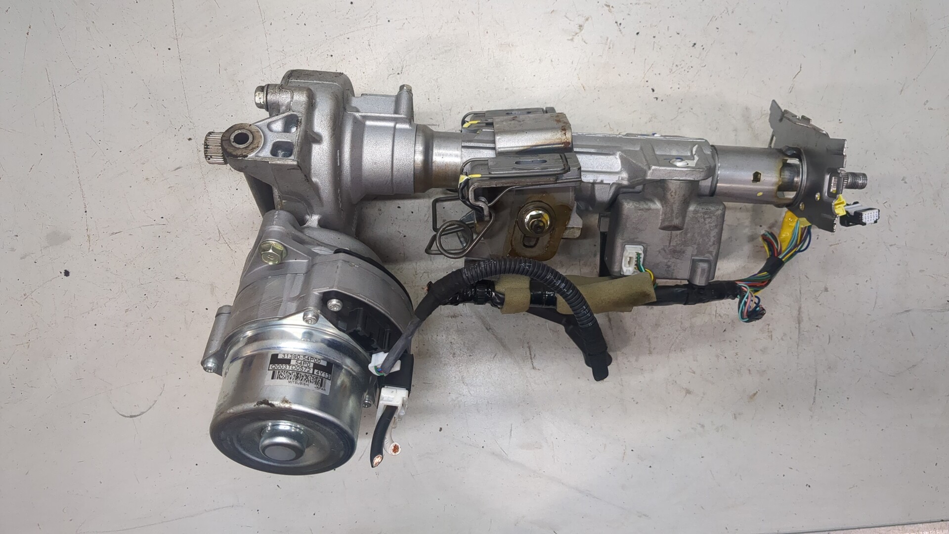 Серводвигатель рулевой рейки