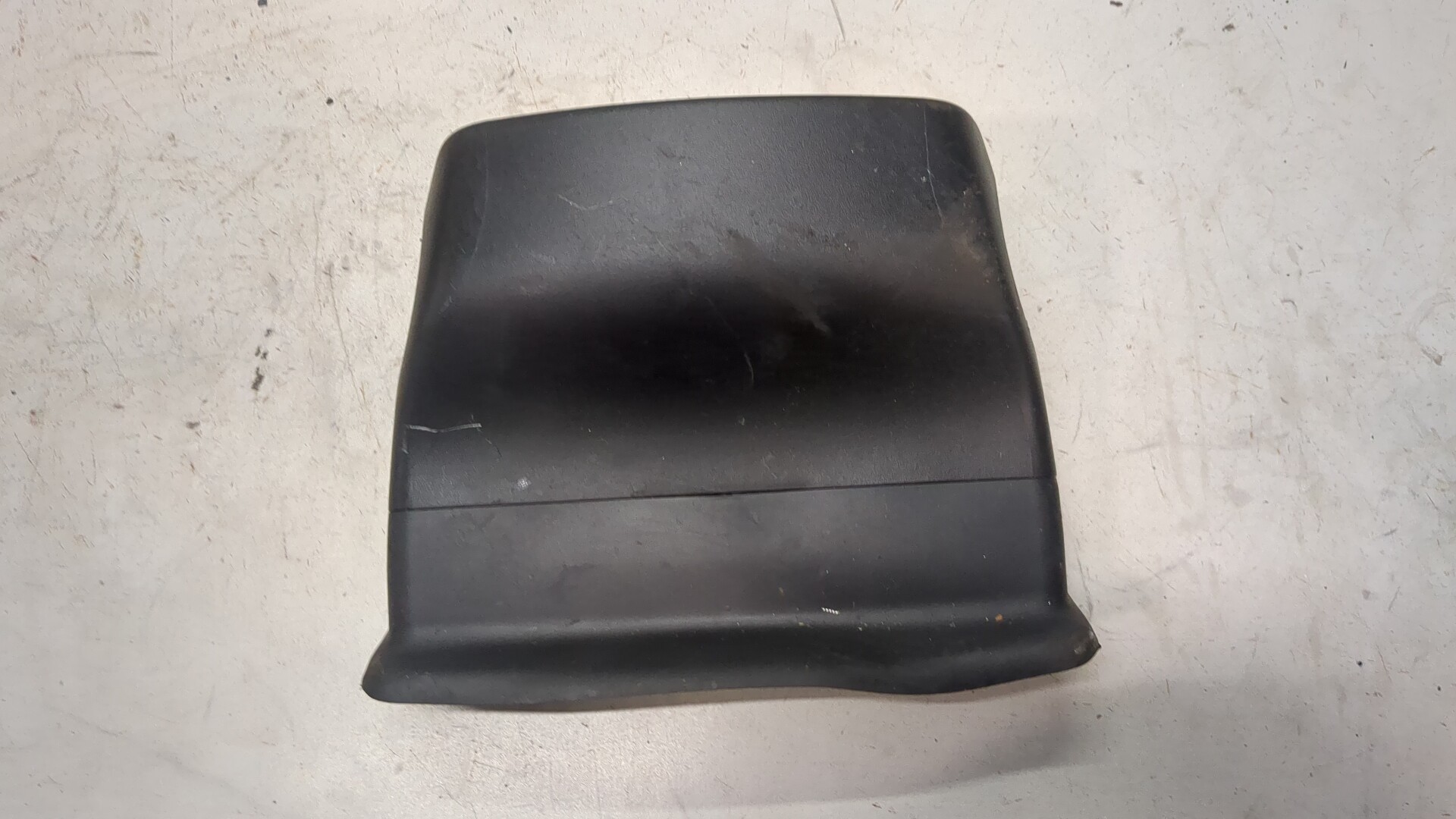 Кожух рулевой колонки