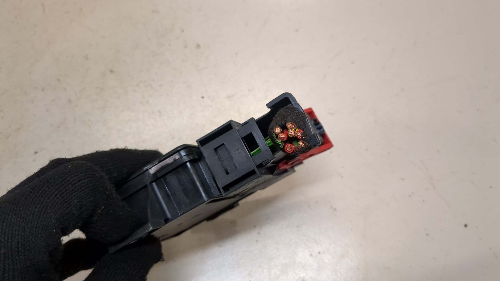 Блок управления парковочным тормозом