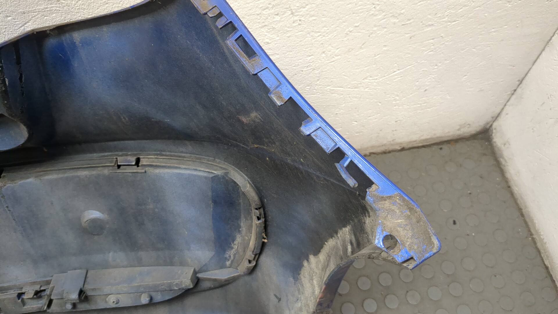 Бампер задний