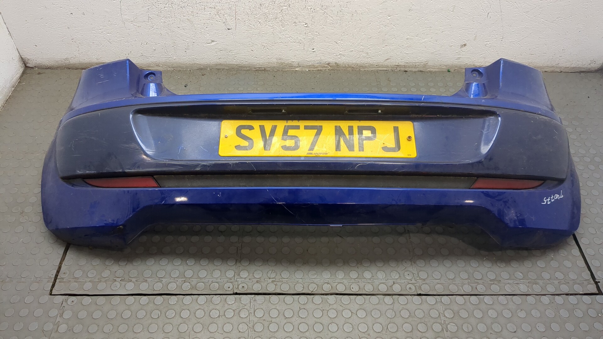 Бампер задний