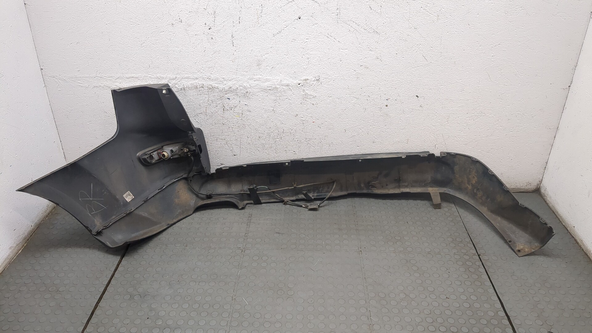 Бампер задний